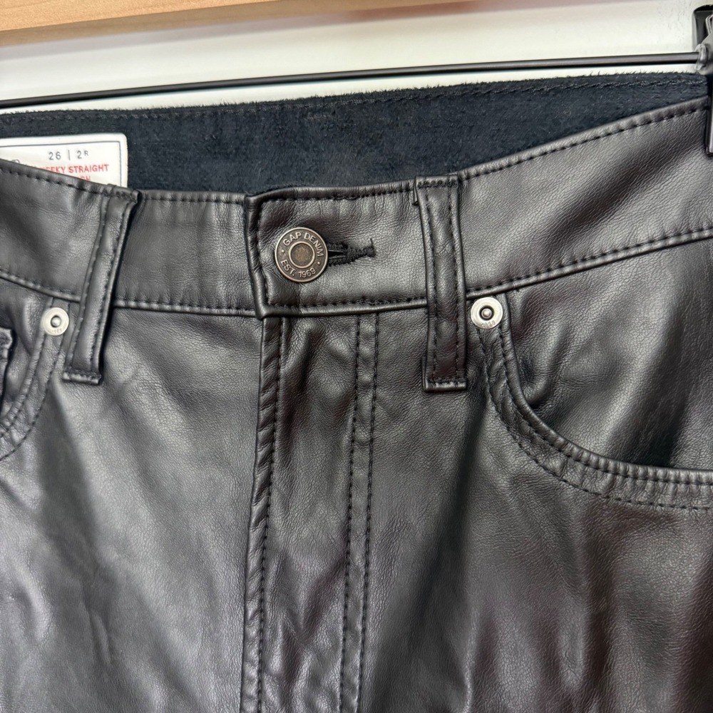 GAP‎ Cheeky Straight Sky High Faux Leather Pants Black Womens Size 26 - Picture 2 of 5